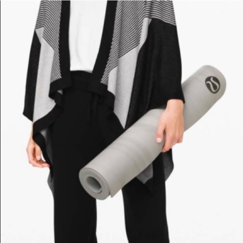 Lululemon here for the serenity wrap one size